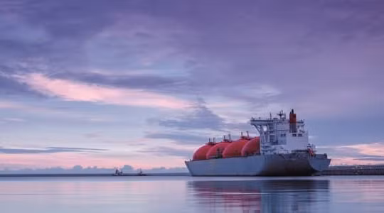 Tuyến LNG sống còn của châu Á chao đảo vì khủng hoảng Trung Đông