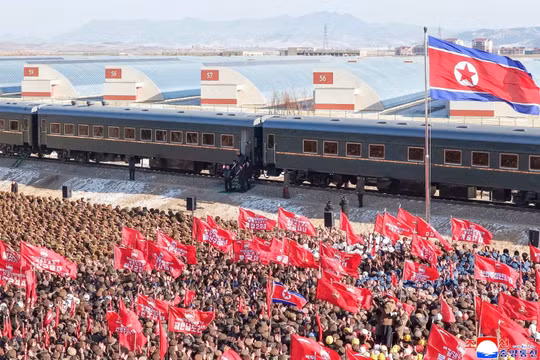 Ông Kim Jong Un thăm công trường trang trại nhà kính, ca ngợi nỗ lực các công nhân