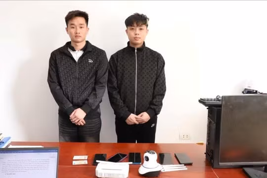 Bắt giữ 2 đối tượng lừa đảo bằng hình thức “bán vé xe” về Tết