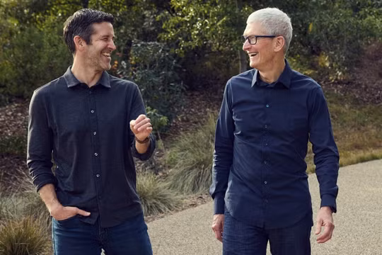 Apple đạt lợi nhuận 'khủng' khi sắp chuyển giao lãnh đạo