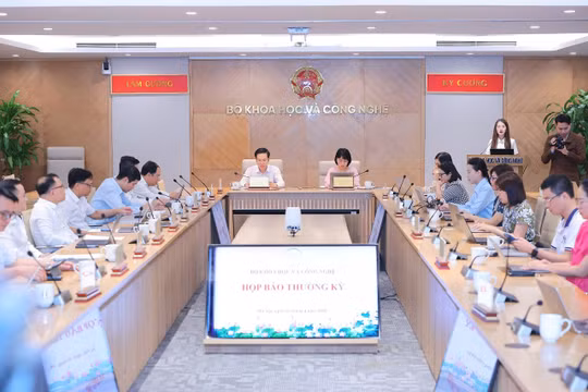Doanh thu công nghiệp công nghệ số Việt Nam đạt hơn 622.000 tỷ đồng trong tháng 4/2026