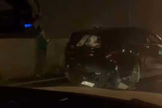 Tai nạn liên hoàn 4 ô tô trên cao tốc Hà Nội - Hải Phòng, giao thông ùn ứ kéo dài