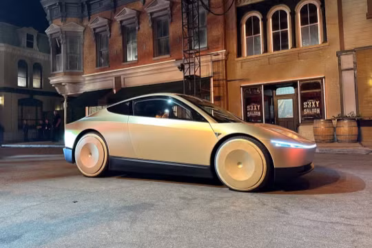 Tesla chế tạo ô tô không vô-lăng: kỷ nguyên lái xe mới bắt đầu?