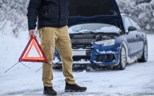 5 kiểu sửa xe bạn không nên tự làm ngay trên vệ đường