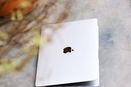 Apple sắp ra mắt MacBook giá rẻ dùng chip iPhone với màn hình 12,9 inch vào mùa xuân này