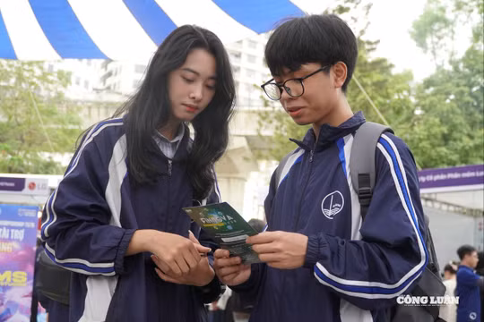 Loạt trường đại học lớn ‘chốt đề án’, siết đầu vào, tăng tốc xét tuyển sớm