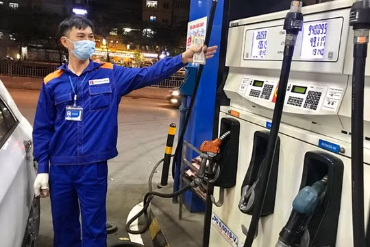 Giá xăng có thể hạ nhiệt vào tối nay