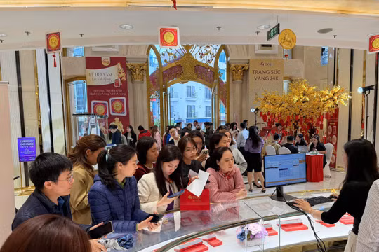 ‘Cháy’ vàng, ‘cháy’ bạc gần ngày Vía Thần Tài