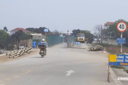 Phú Thọ: Người dân mong mỏi cây cầu Tứ Mỹ sớm hoàn thiện