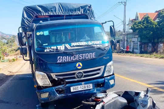 Gia Lai: Hai vợ chồng bị xe tải tông tử vong thương tâm