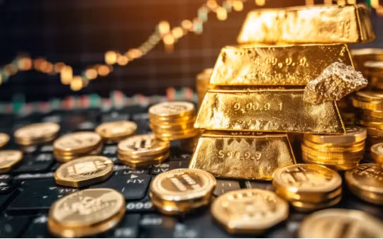 Giá vàng và bạc thế giới giảm khi Mỹ tiến triển trong đàm phán với Iran, BofA dự báo vàng có thể đạt đỉnh 6.200 USD