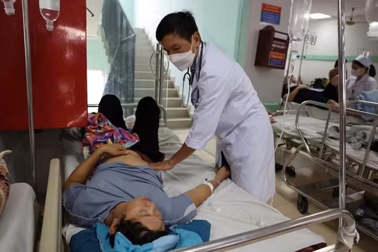 125 người nhập viện, chủ cơ sở bánh mì ở TP Hồ Chí Minh bị phạt hành chính 15 triệu đồng