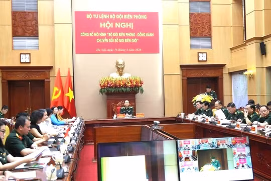 ‘Đi từng bản, đến từng người’: Bộ đội Biên phòng lan tỏa chuyển đổi số khắp tuyến biên giới
