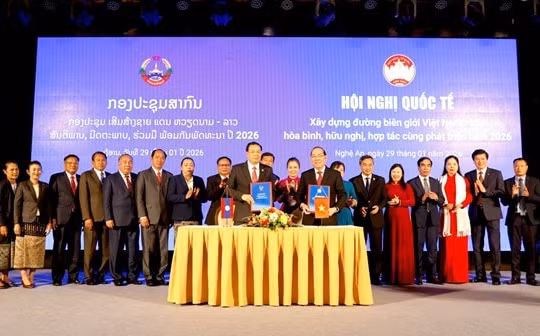 Mặt trận hai nước Việt Nam - Lào đẩy mạnh triển khai hợp tác xây dựng biên giới hòa bình