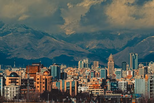 Iran sẽ tịch thu tài sản của các công dân hợp tác với Mỹ và Israel