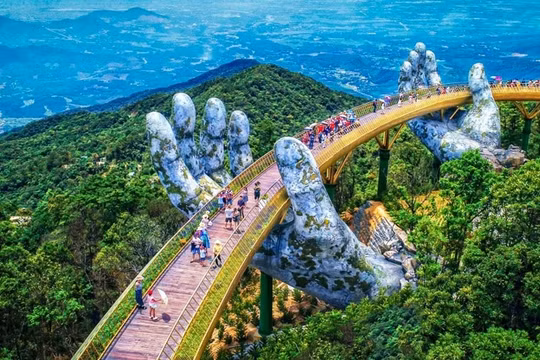 Cầu Vàng Đà Nẵng lọt top 19 cây cầu đẹp nhất thế giới
