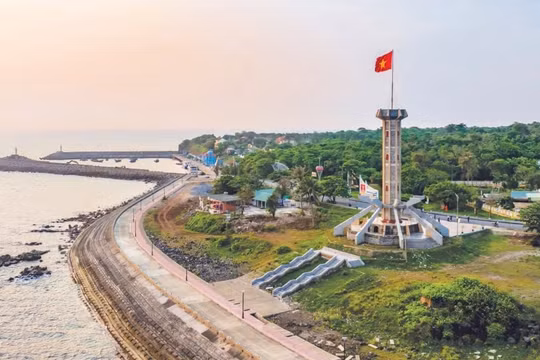 Quảng Trị: 'Cháy vé' tàu cao tốc đi đặc khu Cồn Cỏ dịp nghỉ lễ 30/4-1/5