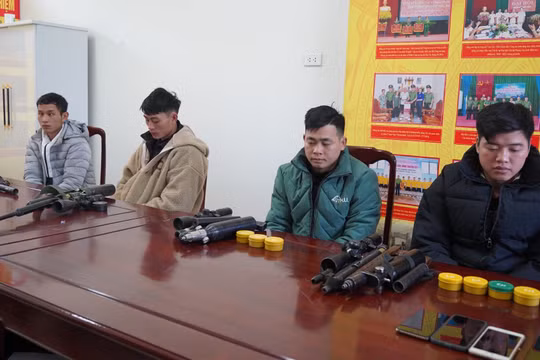 Phát hiện nhóm nghi phạm tàng trữ, mua bán trái phép vũ khí quân dụng tại Thái Nguyên