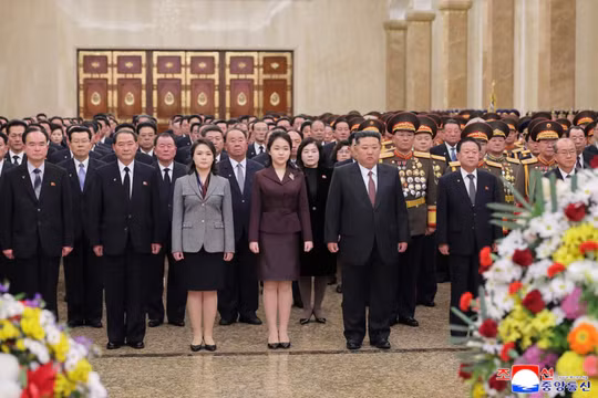 Con gái ông Kim Jong Un đến thăm Cung điện Mặt trời Kumsusan