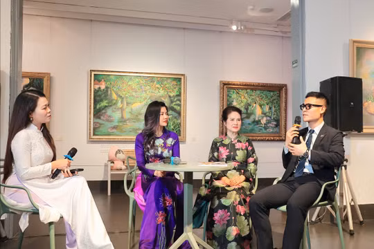 Talkshow 'Áo dài và Hội họa': Lan tỏa giá trị văn hóa Việt bằng ngôn ngữ nghệ thuật
