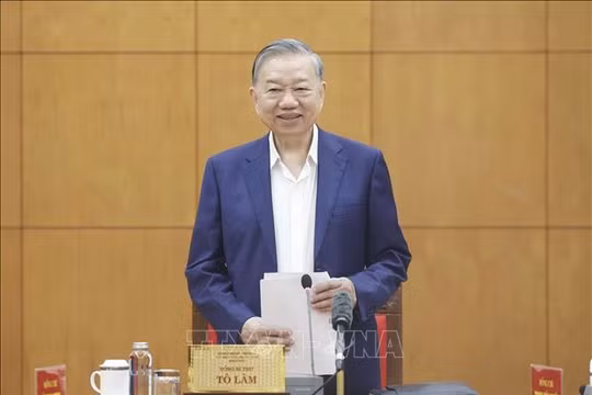 Tổng Bí thư Tô Lâm: Khắc phục tình trạng 'thừa người quen việc cũ nhưng thiếu người làm việc mới'