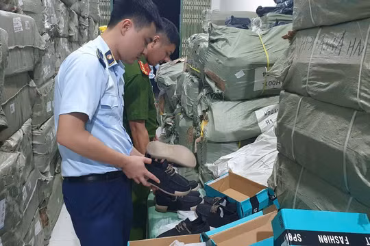 Hưng Yên: Thu giữ hơn 10.000 đôi giày không rõ nguồn gốc, trị giá trên 250 triệu đồng