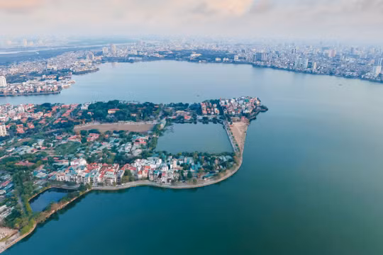 Giá đất mặt đường quanh Hồ Tây vượt ngưỡng 1 tỷ đồng cho mỗi mét vuông
