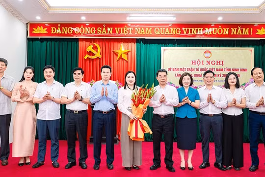 Bà Đinh Thị Lụa làm Chủ tịch Ủy ban MTTQ tỉnh Ninh Bình nhiệm kỳ 2025 - 2030