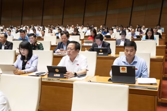 Quốc hội thảo luận về Dự án Luật Hộ tịch (sửa đổi)