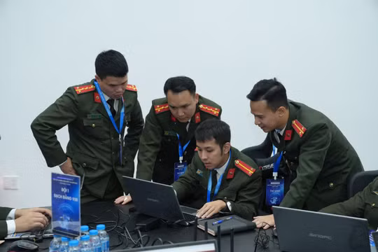 Việt Nam xây dựng 'lá chắn thép' số: Mục tiêu 10.000 chuyên gia an ninh mạng chuyên sâu vào năm 2030