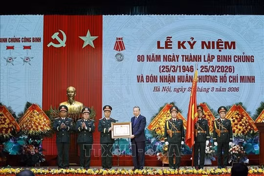 Tổng Bí thư dự Lễ kỷ niệm 80 năm Ngày thành lập Binh chủng Công binh