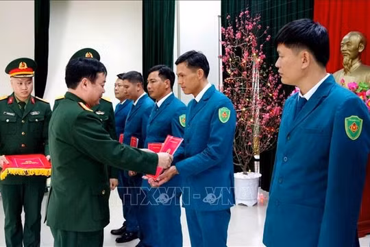 Kiện toàn lực lượng quân sự địa phương đáp ứng yêu cầu trong tình hình mới