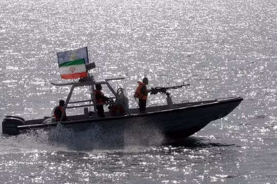 Mỹ mở rộng phong tỏa các tàu dầu Iran ở châu Á, Tehran đáp trả quyết liệt