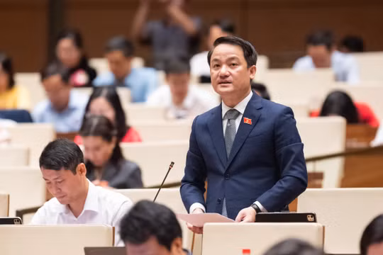 Tháo gỡ vướng mắc sau sắp xếp bộ máy, tạo đột phá thể chế cho tăng trưởng thực chất
