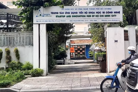 Truy tố cựu Giám đốc Trung tâm ứng dụng tiến bộ khoa học và công nghệ TP.HCM cùng đồng phạm