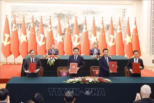 Lễ ký kết một số văn kiện hợp tác tiêu biểu giữa Việt Nam - Trung Quốc