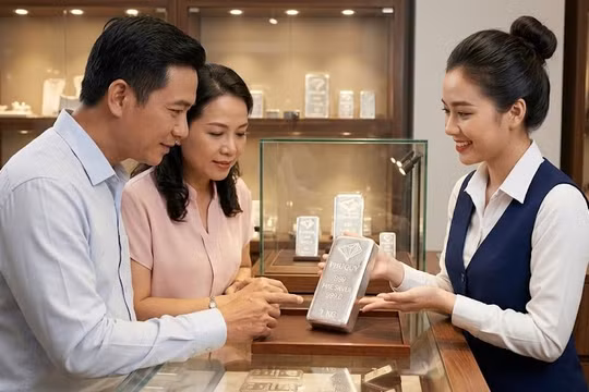 Giá bạc hôm nay 17/4: Bất ngờ tăng dù bạc thế giới giảm