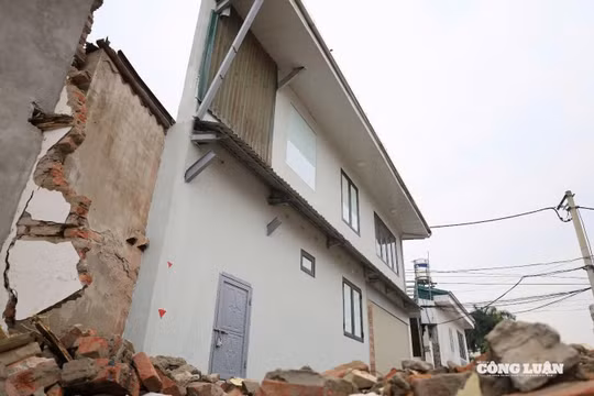 Loạt nhà siêu mỏng, siêu méo xuất hiện sau dự án mở đường ở Hà Nội
