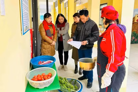 Tỉnh Thái Nguyên vào cuộc vụ nghi thịt lợn nhiễm dịch trong bếp ăn mầm non