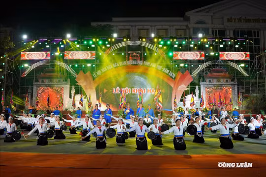 Rực rỡ Lễ hội đường phố "Thanh âm nguồn cội": Đánh thức không gian di sản miền Đất Tổ