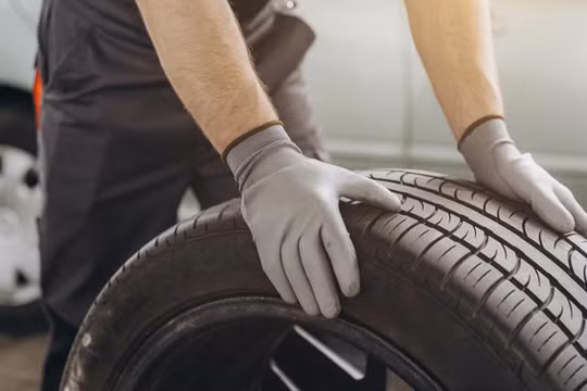 Lốp 'chống xẹp' hoạt động ra sao?