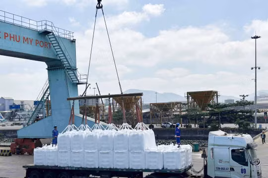 Phú Mỹ đẩy mạnh xuất khẩu ure kỹ thuật, tận dụng cơ hội giá thế giới tăng cao