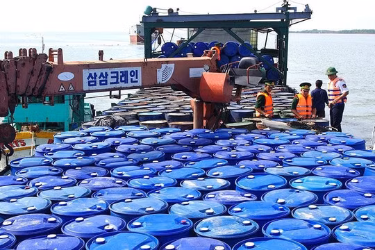 Hỏa tốc siết xăng dầu vùng biên, chặn đứng nguy cơ 'chảy máu' nguồn cung