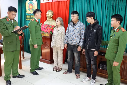 Ép 2 thiếu nữ làm nhân viên quán hát, nhóm đối tượng bị bắt giữ