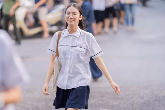 Hà Nội yêu cầu trường tư thục dừng thu tiền đặt cọc lớp 10