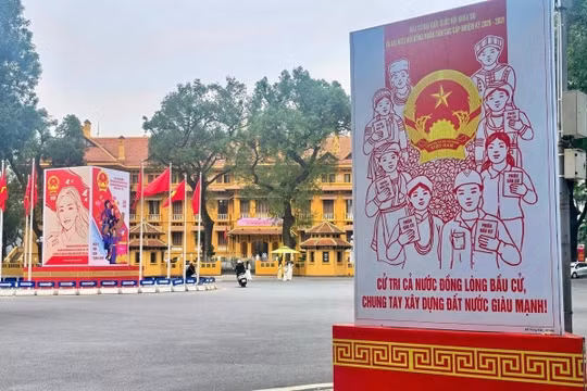 Đỗ Trung Kiên: 'Sáng tác tranh cổ động là trách nhiệm của người nghệ sĩ với đất nước'