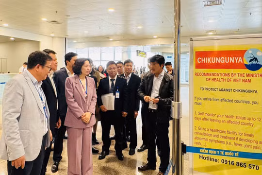 Chống dịch từ cửa ngõ quốc tế, Bộ Y tế yêu cầu đổi mới giám sát y tế sân bay dịp Tết