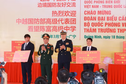 Tăng cường tin cậy, thúc đẩy hợp tác qua giao lưu quốc phòng biên giới Việt Nam – Trung Quốc