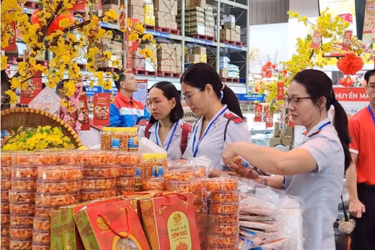 Siết quảng cáo thực phẩm trên không gian mạng dịp Tết Nguyên đán