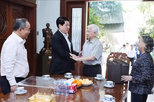 Chủ tịch nước Lương Cường chúc Tết, tri ân các đồng chí nguyên lãnh đạo Đảng, Nhà nước